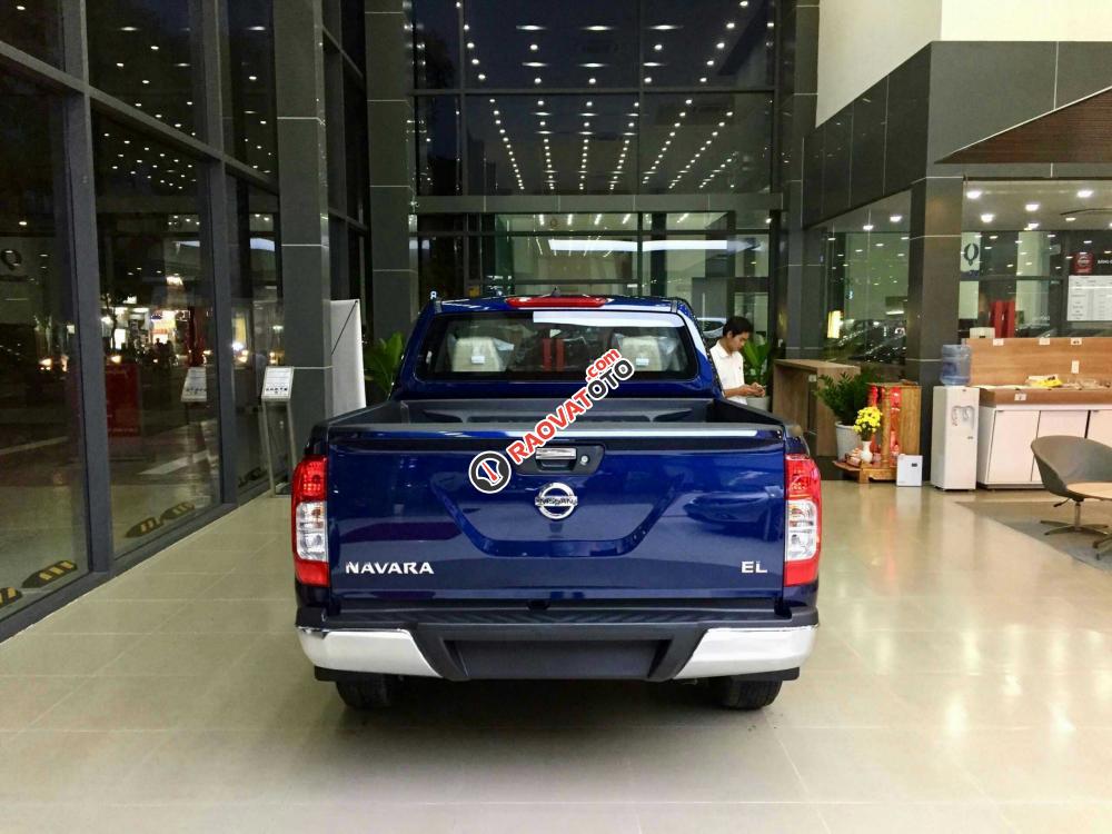 Navara EL 2017 giá cuối năm giảm còn 584tr - Nhiều quà tặng hấp dẫn-1