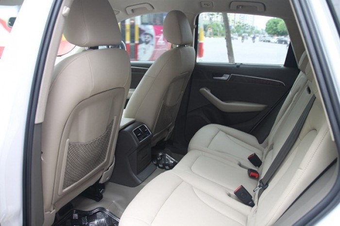 Bán xe Audi Q5 sản xuất 2010, màu trắng, nhập khẩu-9