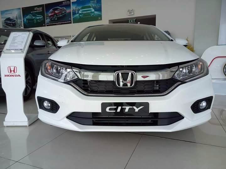 Cần bán Honda City đời 2017, màu trắng, nhập khẩu-1