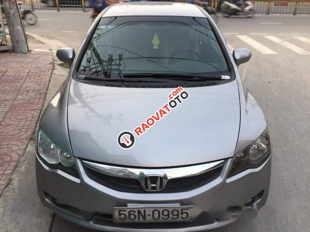 Cần bán Honda Civic AT đời 2009, màu bạc số tự động, giá tốt-0