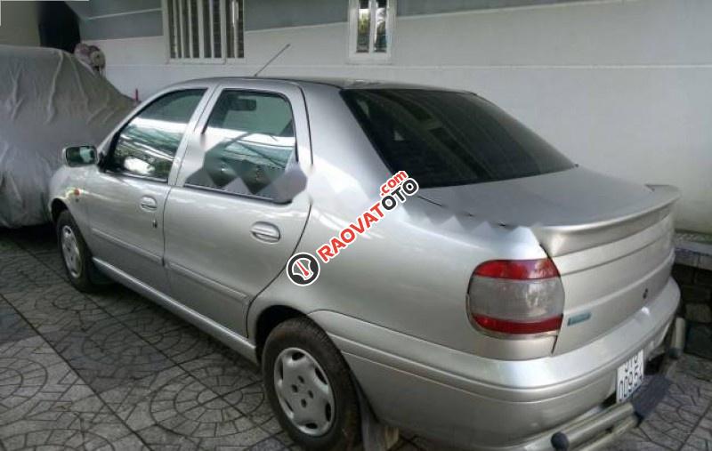 Bán Fiat Siena HLX 1.6 đời 2003, màu bạc giá cạnh tranh-1