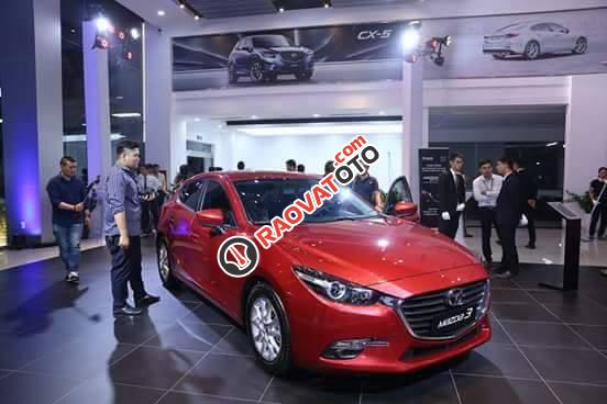 Mazda 3 1.5 FL, hỗ trợ vay trả góp 90% xe, ưu đãi và nhiều quà tặng- 0977.759.946-6