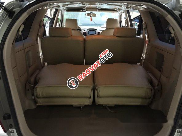 Cần bán gấp Toyota Innova đời 2008, màu bạc chính chủ, giá 385tr-12