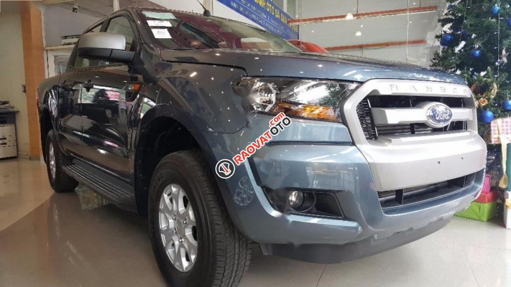 Cần bán Ford Ranger XLS 2.2L 4x2 MT sản xuất 2017, nhập khẩu nguyên chiếc, giá chỉ 644 triệu-4