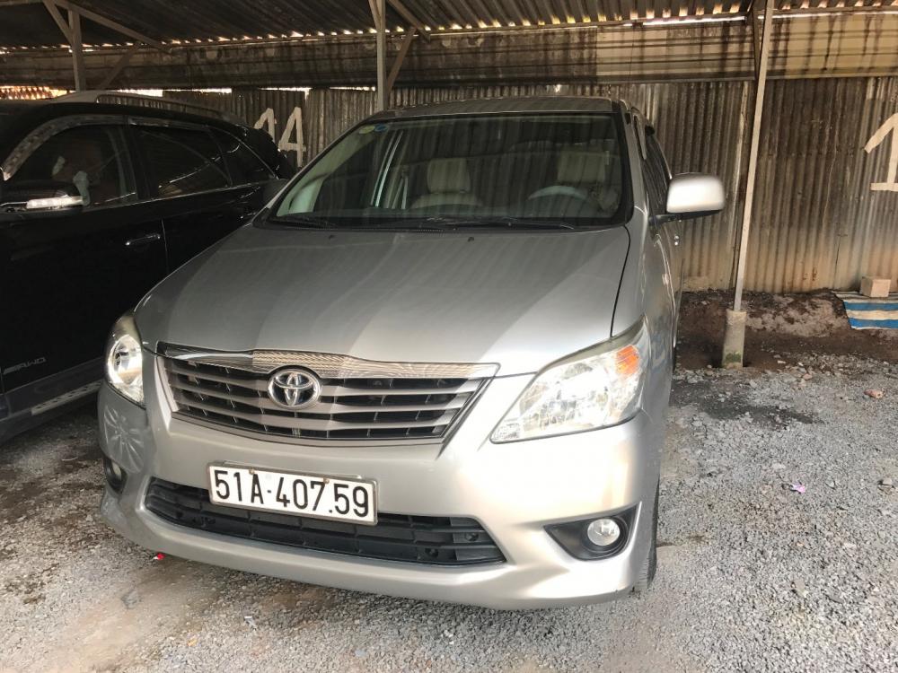 Bán xe Toyota Innova đời 2012, màu bạc, nhập khẩu  -1