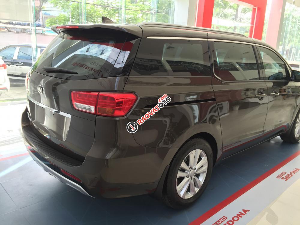 Bán Kia Sedona 3.3 GAT 2017, màu nâu, mới 100%, hỗ trợ trả góp-2