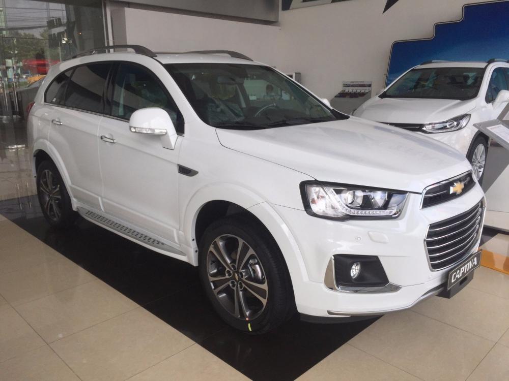 Cần bán xe Chevrolet Captiva sản xuất 2017, màu trắng, nhập khẩu, giá 879tr-2