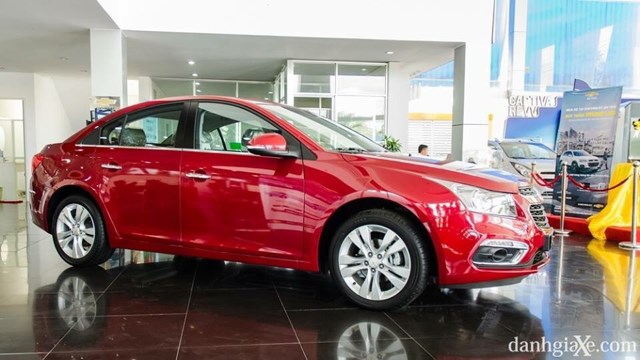 Bán ô tô Chevrolet Cruze 1.6MT đời 2017, màu đỏ, nhập khẩu-2