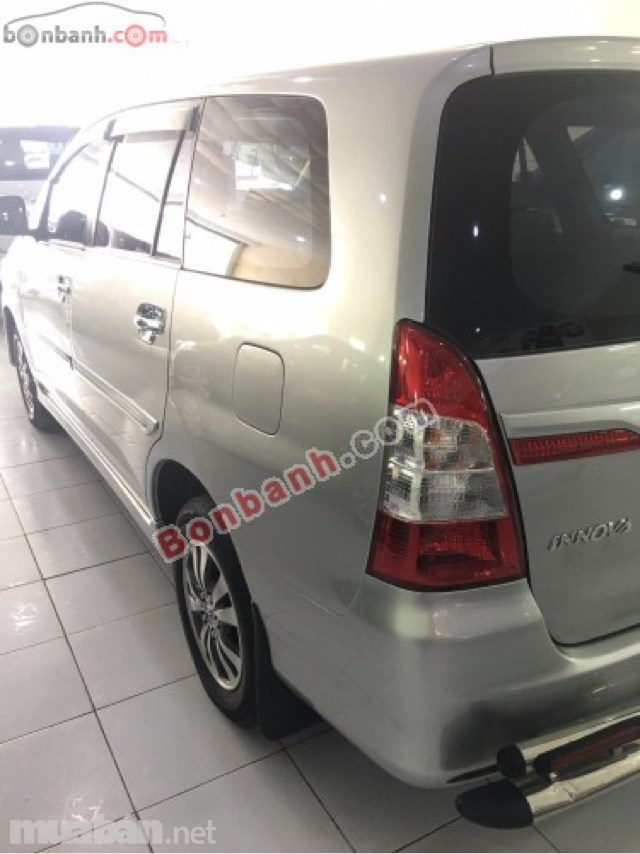 Bán ô tô Toyota Innova 2015, màu bạc, xe nhập-0