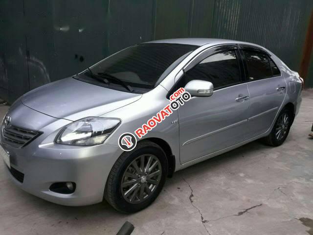 Bán Toyota Vios 1.5E đời 2011, màu bạc chính chủ giá cạnh tranh-2