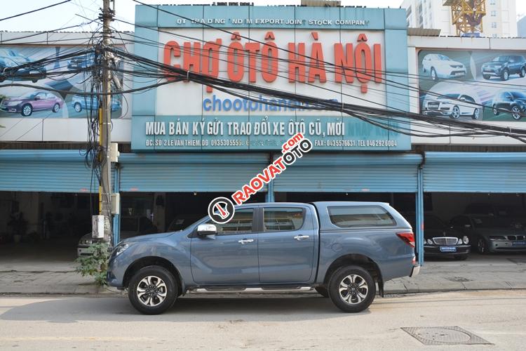 Bán Mazda BT 50 2.2AT đời 2017, màu xanh lam, nhập khẩu nguyên chiếc mới 99%-0