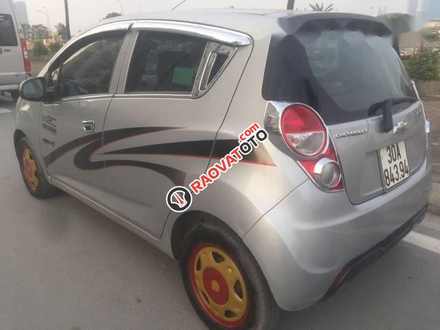 Bán Chevrolet Spark đời 2015, màu bạc-3