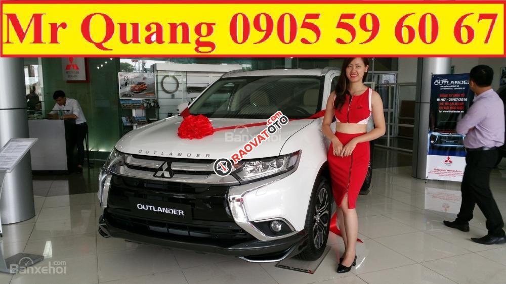 Bán xe Outlander tại Đà Nẵng, hỗ trợ vay nhanh, giá tốt, xe đủ màu, LH Quang: 0905596067-0