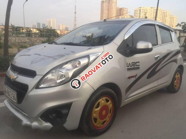 Bán Chevrolet Spark đời 2015, màu bạc-1