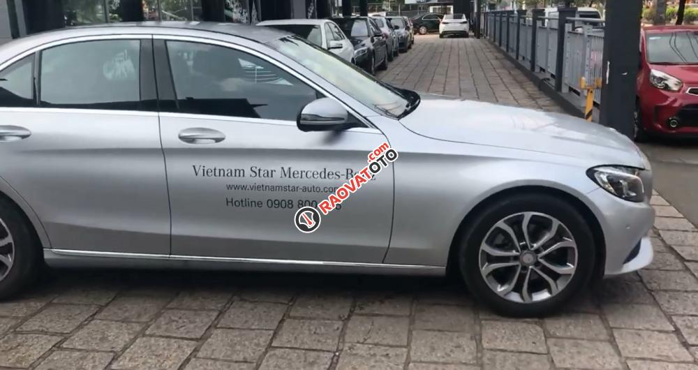 Bán xe Mercedes C200 2016, chỉ trả 360 triệu nhận xe ngay và luôn-2