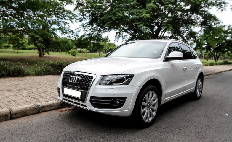 Bán xe Audi Q5 sản xuất 2010, màu trắng, nhập khẩu-1