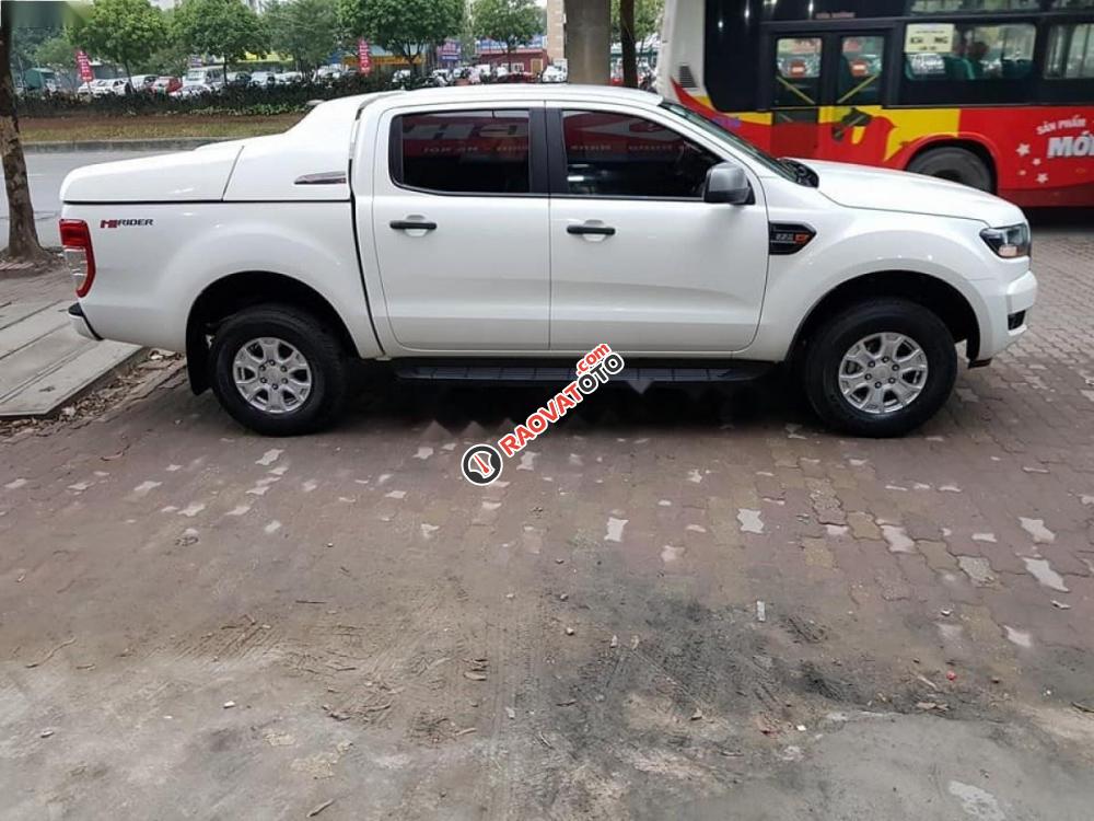 Cần bán gấp Ford Ranger XLS 2.2L 4x2 MT 2016, màu trắng, nhập khẩu nguyên chiếc chính chủ-2