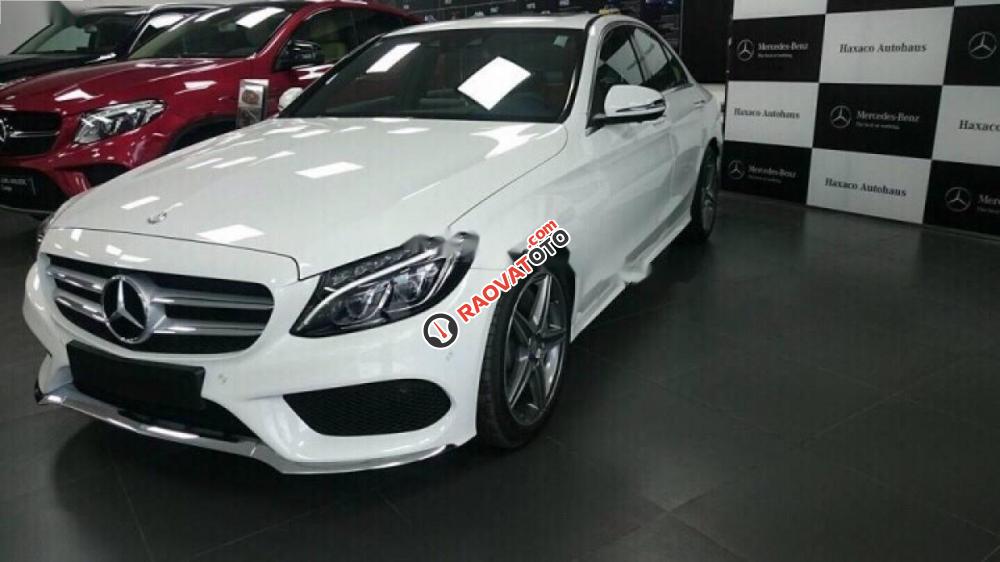 Cần bán Mercedes C300 đời 2016, màu trắng-0