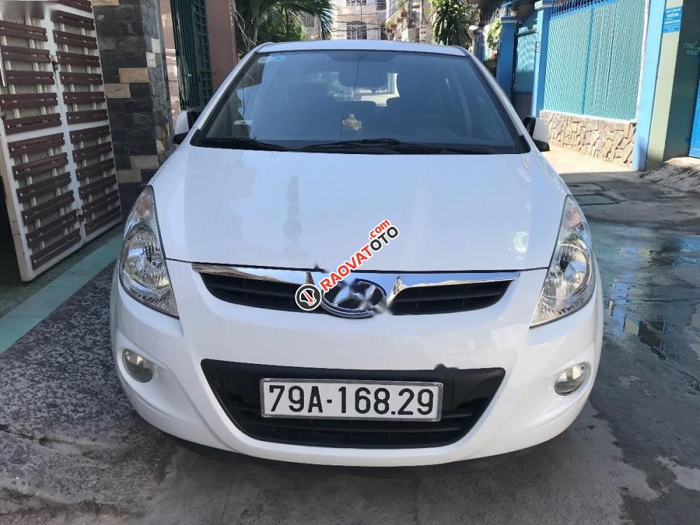 Cần bán xe Hyundai i20 AT năm 2011, màu trắng, nhập khẩu chính chủ-1