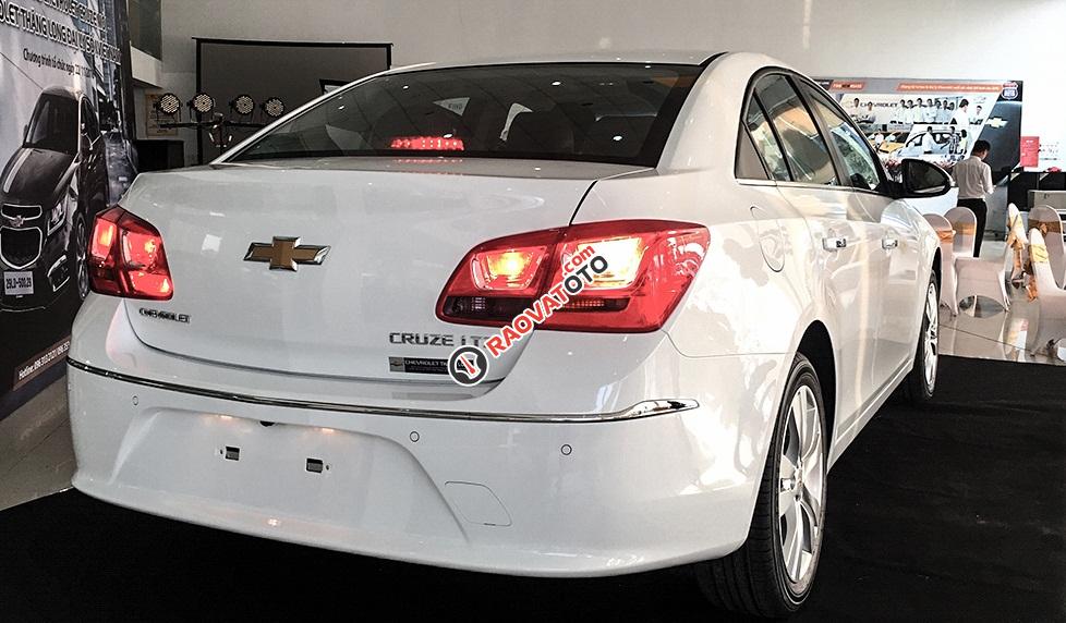 Bán xe Chevrolet Cruze LTZ 2017 giá rẻ ở Bắc Giang, hỗ trợ trả góp 90%, xem xe lái thử tại nhà - 0971052525-2