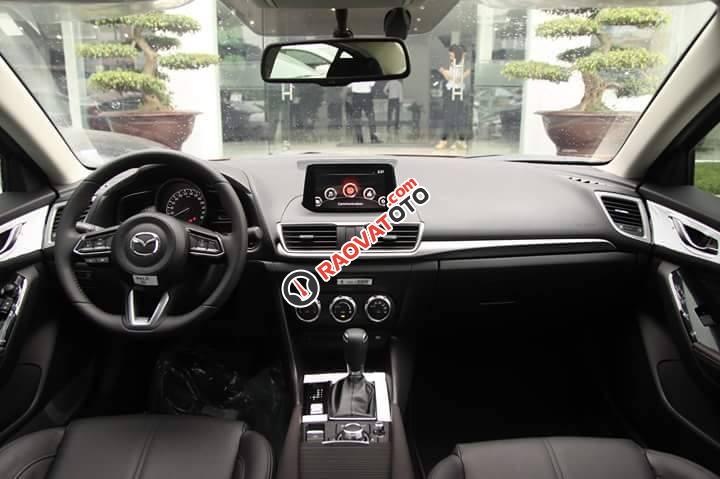 Mazda 3 1.5 FL, hỗ trợ vay trả góp 90% xe, ưu đãi và nhiều quà tặng- 0977.759.946-11