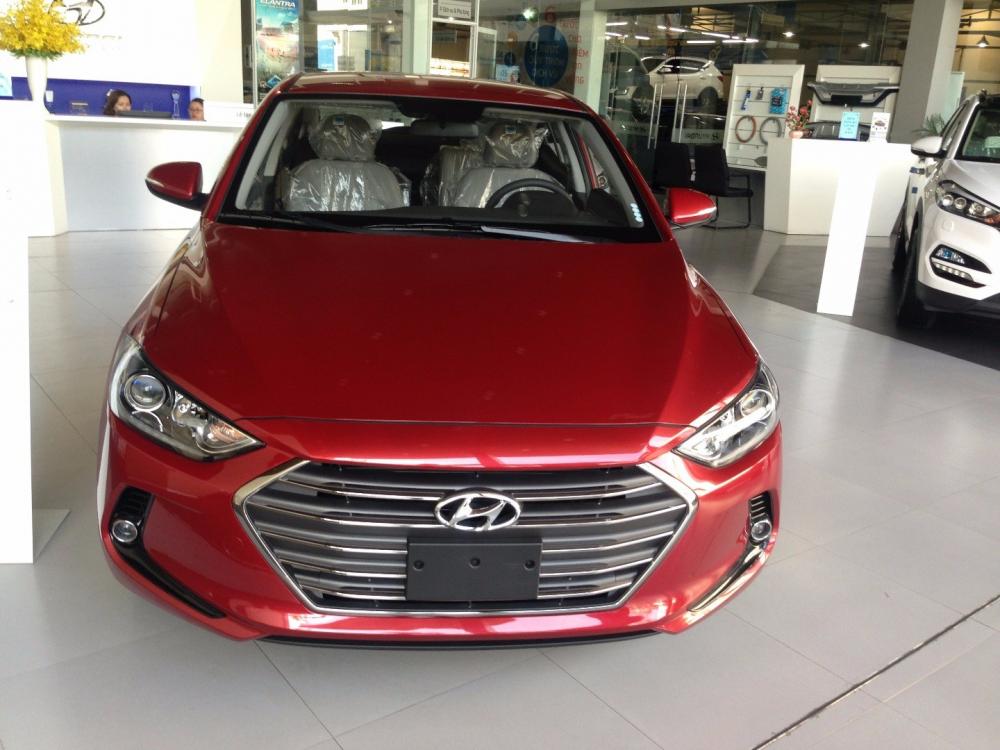 Bán Hyundai Elantra đời 2017, màu đỏ, nhập khẩu chính hãng-3