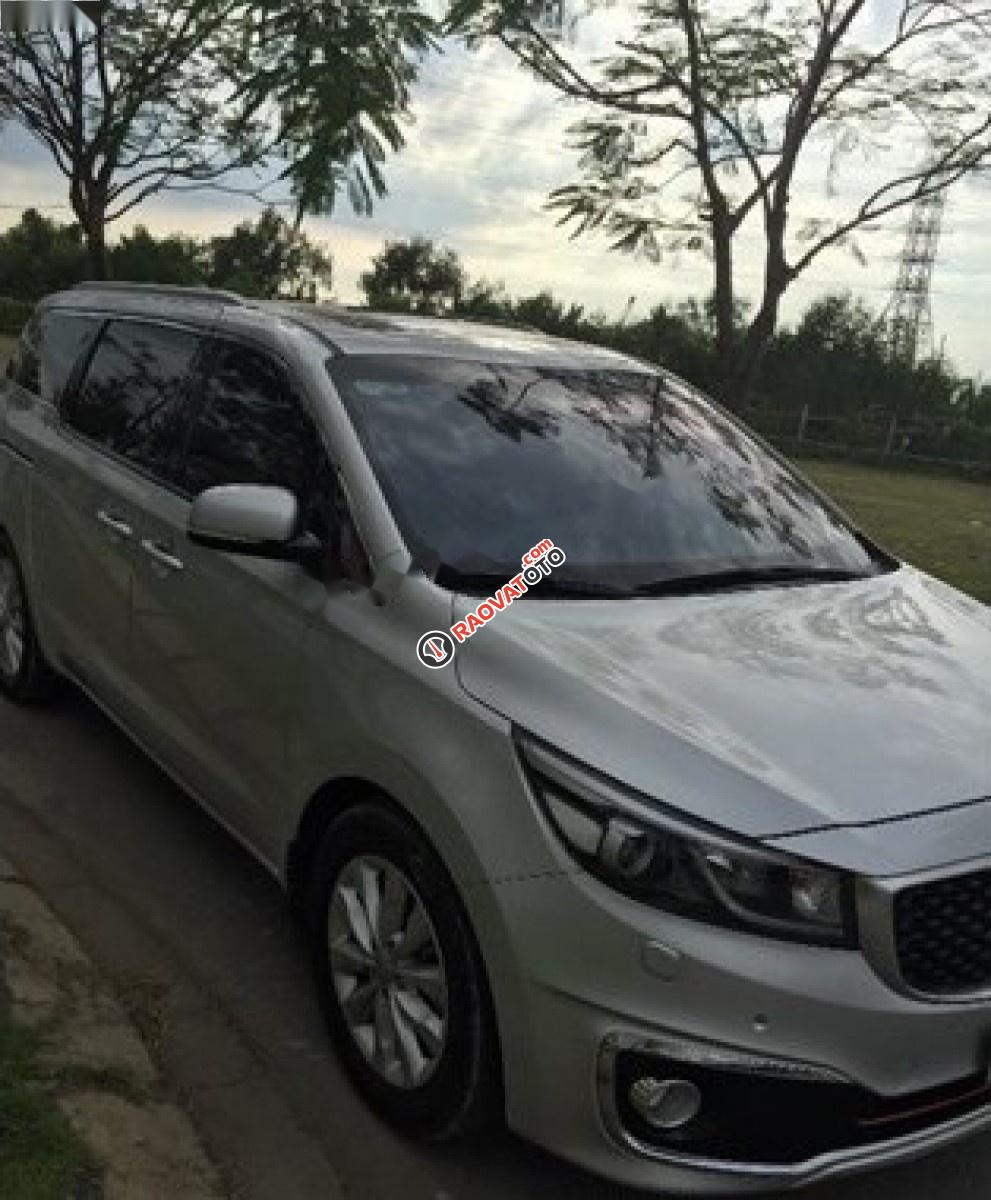 Bán ô tô Kia Sedona 3.3L GATH năm 2015, màu bạc giá cạnh tranh-0