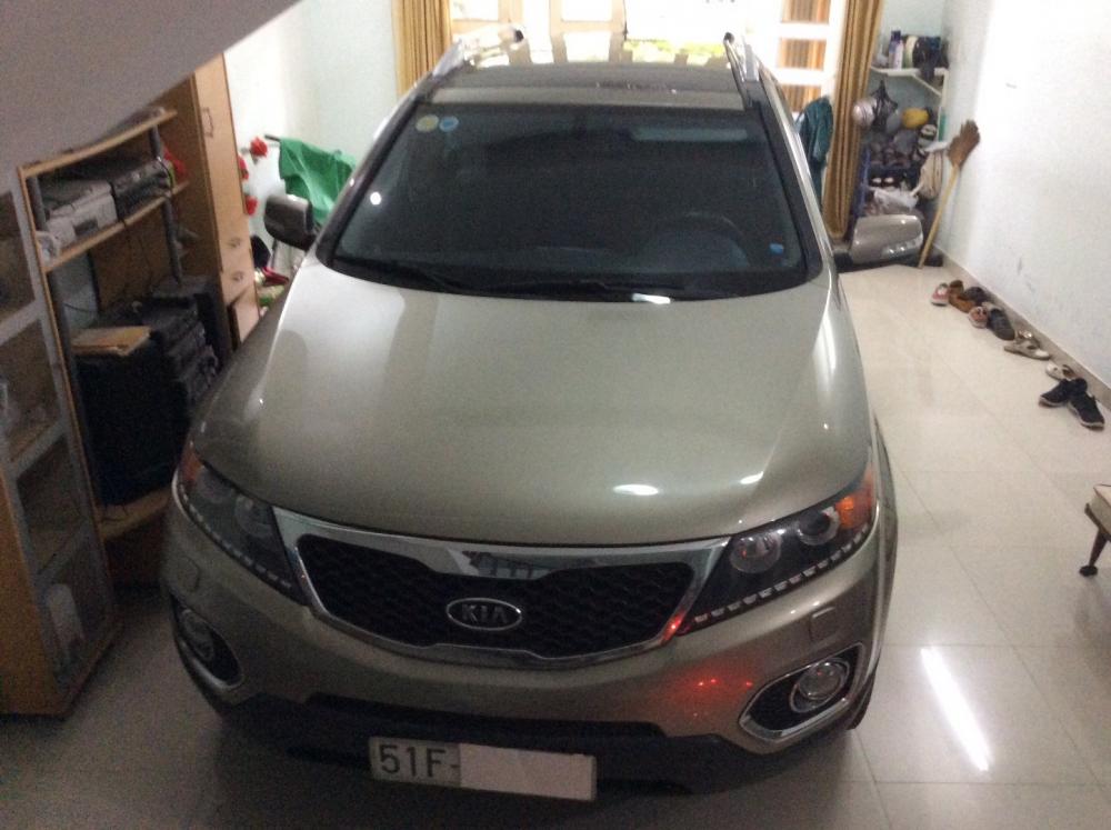 Bán xe Kia Sorento đời 2015, màu vàng, nhập khẩu -1