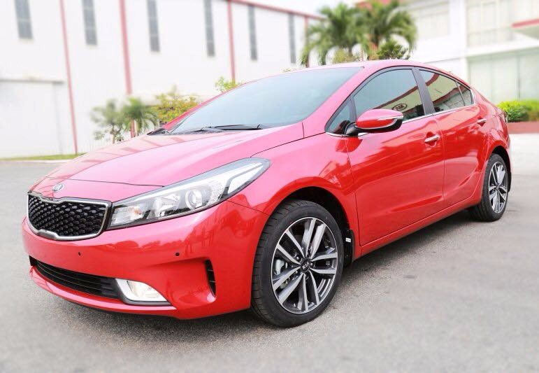 Bán Kia Cerato đời 2017, màu trắng, nhập khẩu, số sàn-9