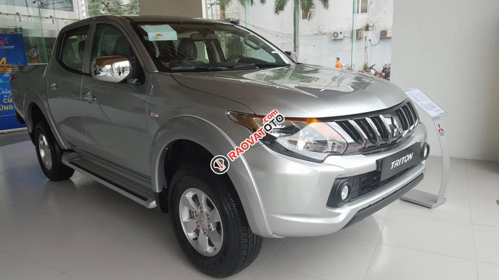 Mitsubishi Triton 2.5 MT 4x2 EURO4, màu bạc, nhập khẩu model 2018-0