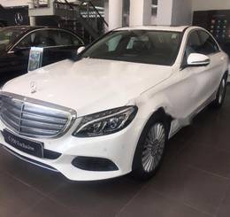 Mercedes C250 Exclusive 2017 tốc độ trong vùng bị giới hạn-0