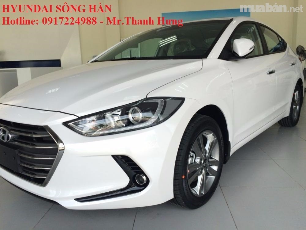 Bán xe Hyundai Elantra năm 2017, màu trắng, xe nhập -0