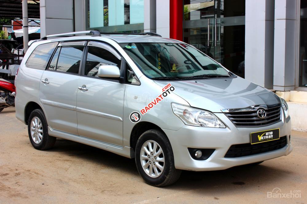 Toyota Innova G 2.0AT đời 2013, màu bạc, giá tốt, 50.000km, 558tr-2