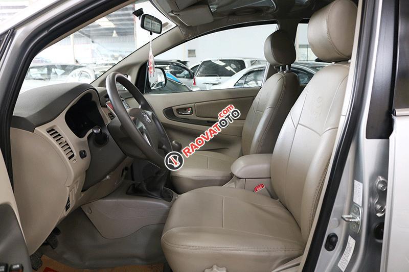 Bán Toyota Innova 2014, xe chạy 34000km, tặng BHVC, hỗ trợ vay 70% lãi suất ưu đãi-2