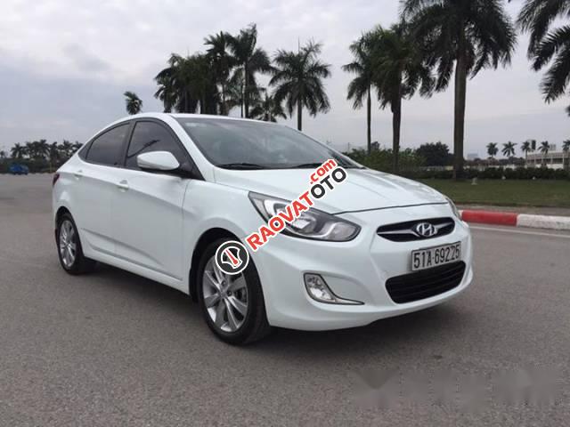 Cần bán xe Hyundai Accent MT đời 2012, màu đen số sàn-3