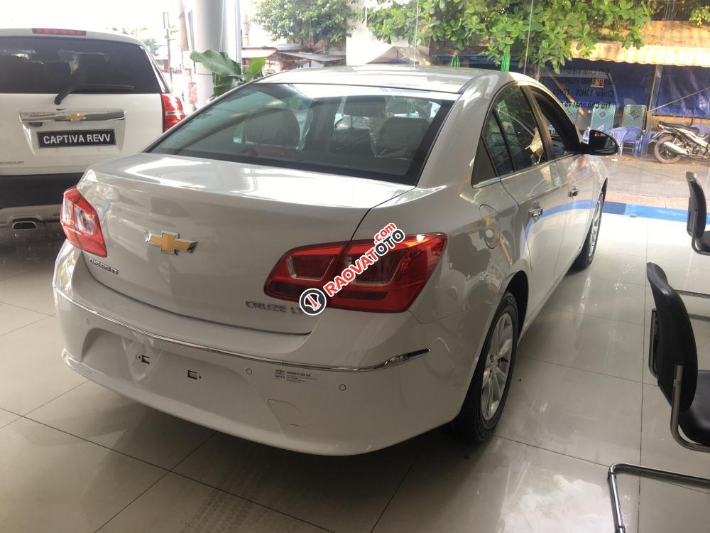 Bán xe Chevrolet Cruze LT 2017, màu trắng, ưu đãi giá tốt, LH: 0901027102 Huyền Chevrolet-2