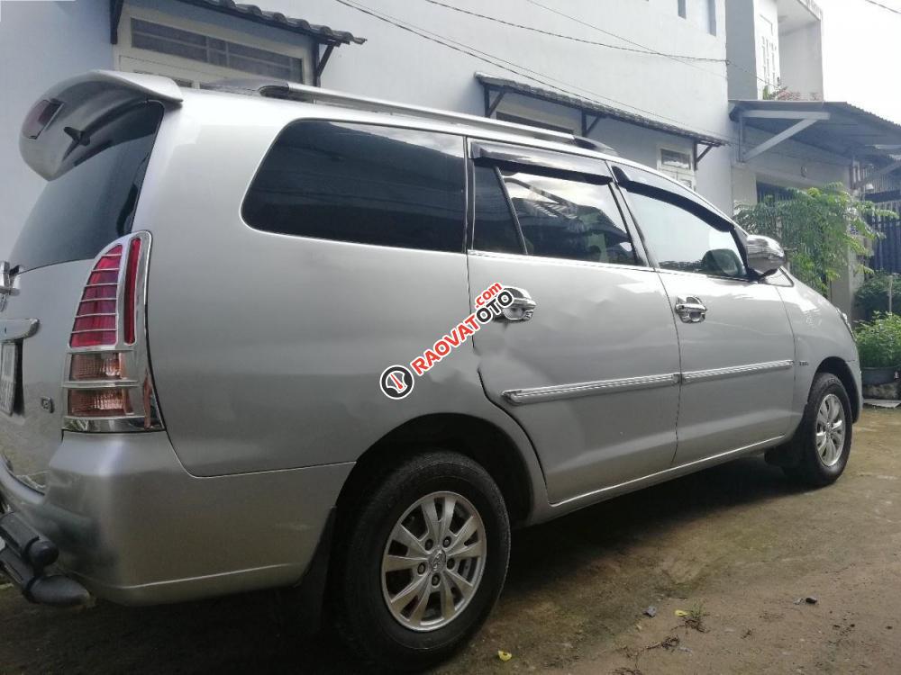 Cần bán Toyota Innova G năm 2007, màu bạc xe gia đình-5