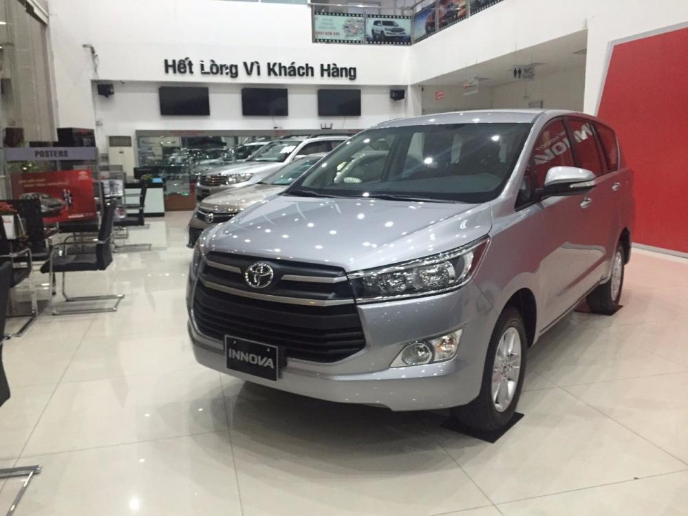 Bán Toyota Innova năm 2017, màu đen, nhập khẩu  -8