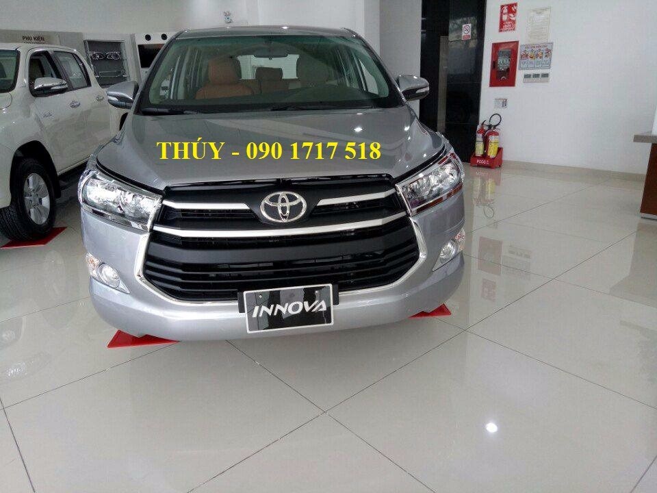 Cần bán xe Toyota Innova đời 2017, màu bạc, xe nhập-3