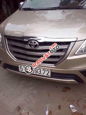 Cần bán xe Toyota Innova đời 2015 chính chủ, giá tốt-0