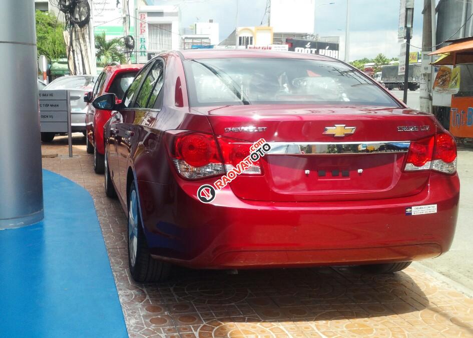 Cần bán xe Chevrolet Cruze LT 1.6MT đời 2017, hỗ trợ vay ngân hàng 80%. Gọi Ms. Lam 0939193718-4