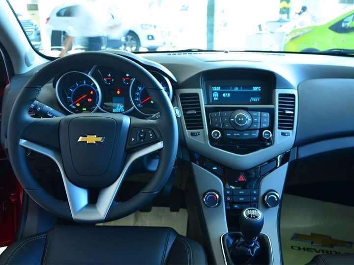 Bán Chevrolet Cruze sản xuất 2017, màu nâu, nhập khẩu nguyên chiếc, giá tốt-12