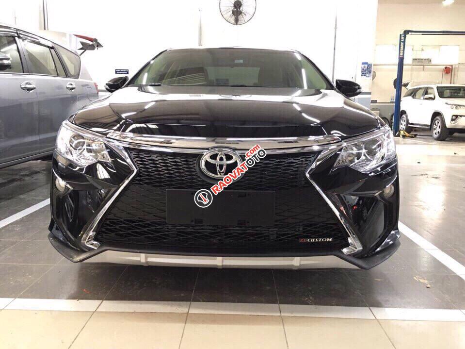 Bán Toyota Camry 2.0E Facelift 2018 giá cạnh tranh, đủ màu, giao ngay, LH: 0948057222-0