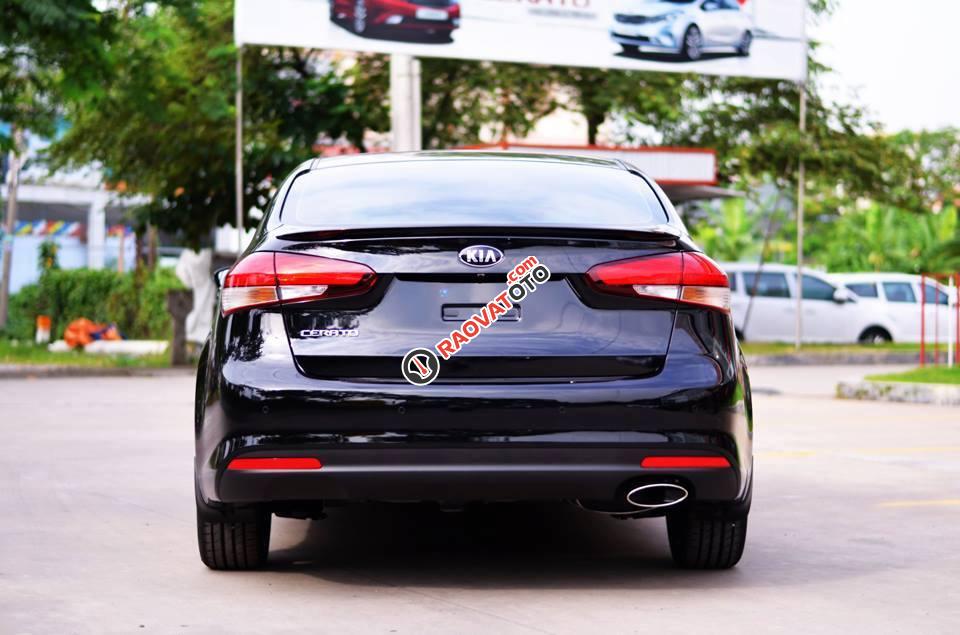 Kia Cerato 2017 - Sedan hoàn hảo cho mọi nhà, tặng bảo hiểm vật chất, hỗ trợ trả góp lãi suất thấp - LH 0938907488-9