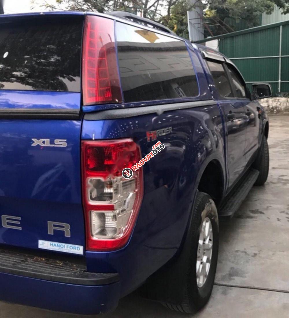 Bán Ford Ranger XLS 2.2L 4x2 AT đời 2015, màu xanh lam, nhập khẩu chính chủ-2