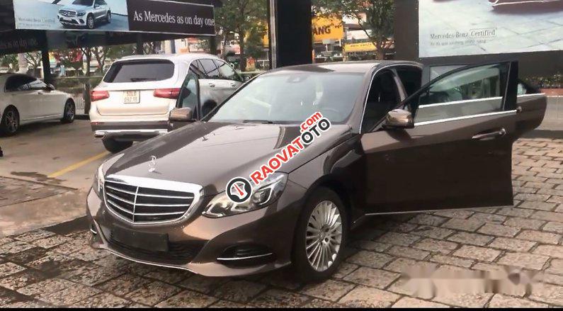 Cần bán Mercedes E200 đời 2015, màu nâu-1