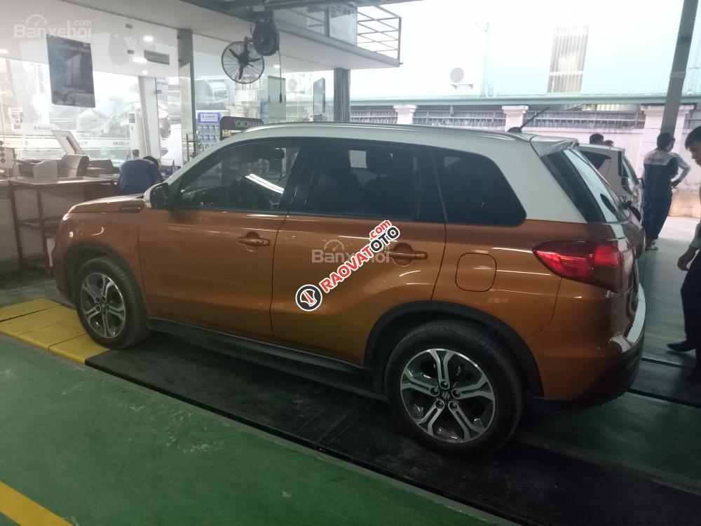 Cần bán xe Suzuki Vitara 2018, màu cam, khuyến mại đặc biệt trong tháng, LH: 0985.547.829-8