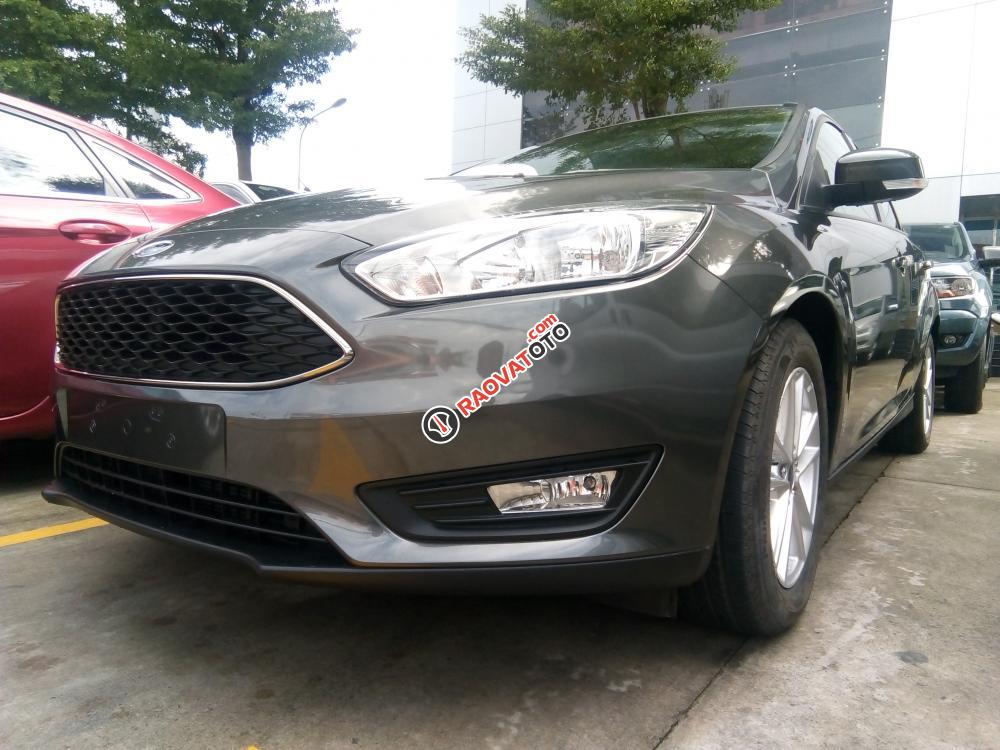 Bán xe Ford Focus 1.5 Ecoboost 2017, chỉ 150 triệu chạy xe về, tặng BHVC+ Phụ kiện nâng cấp Titan như hình-0