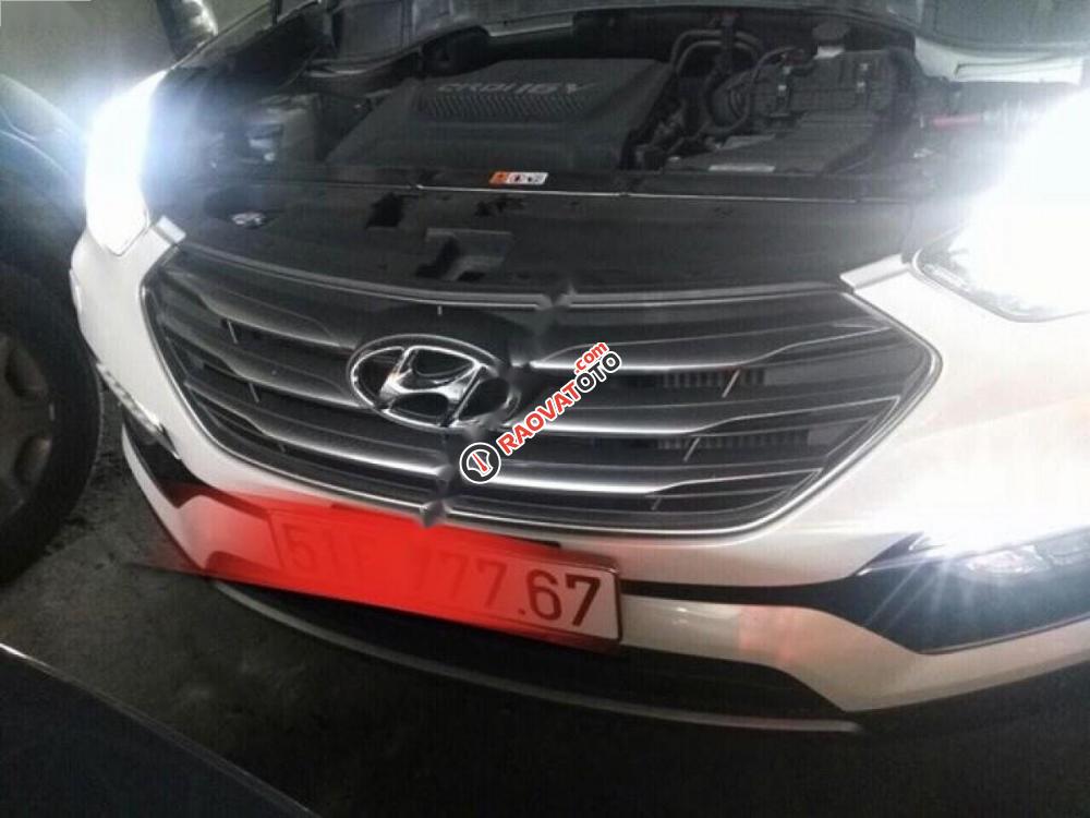 Cần bán xe Hyundai Santa Fe 2.2L 4WD 2017, màu trắng-5