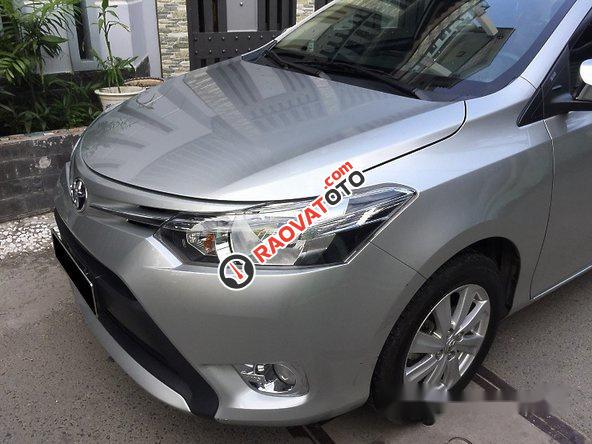 Cần bán lại xe Toyota Vios đời 2017, màu bạc giá cạnh tranh-4